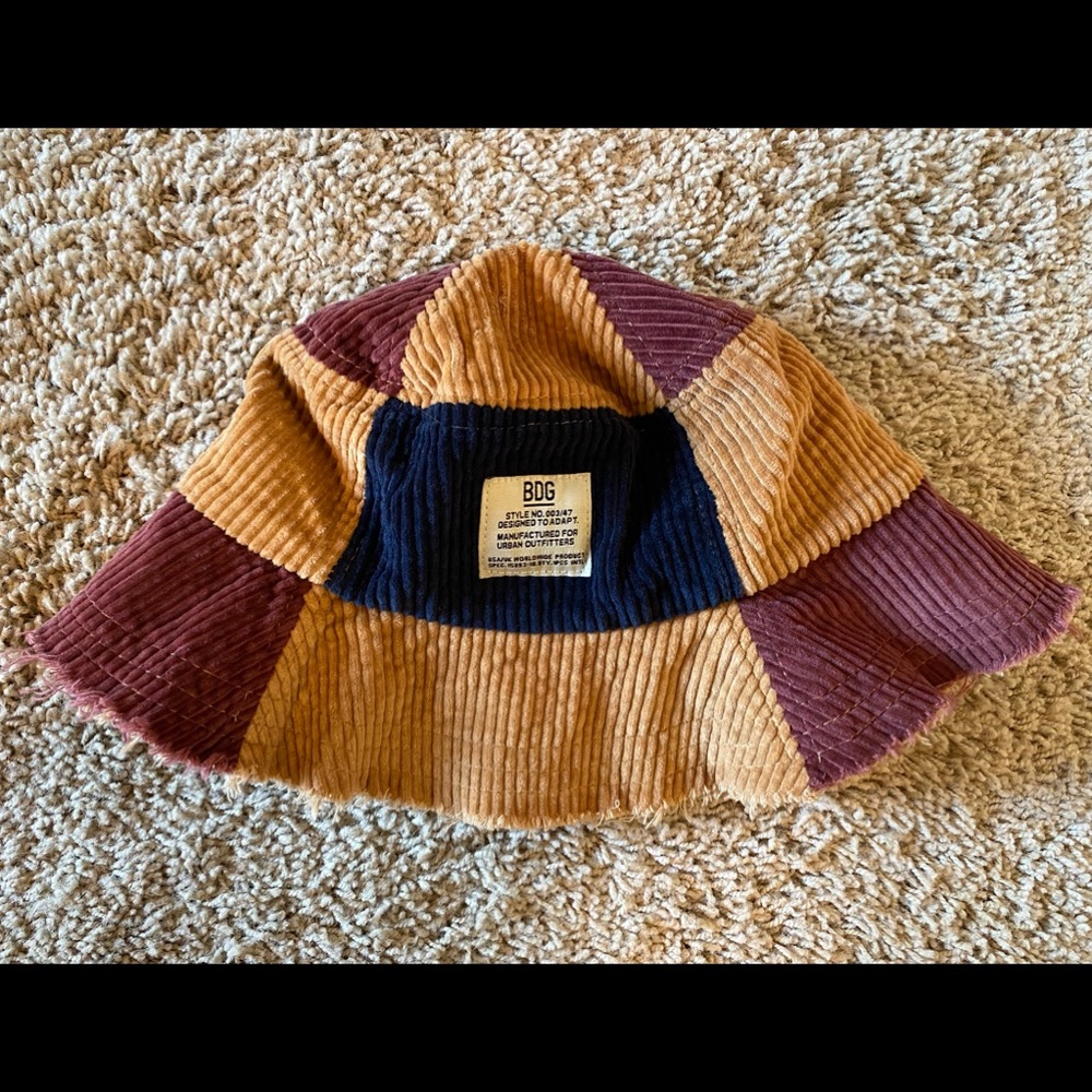 Urban Outfitters Bucket Hat 🧡🤎